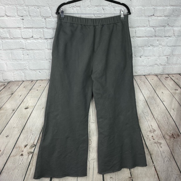 Filosofia Women’s Large (runs small) Gray Thick Bell Bottom Sweatpants Pockets - Picture 3 of 9